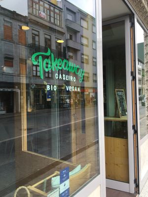 Takeaway is possible too at O Macrobiotico in Porto