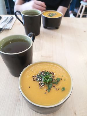 Sweet potato and cauliflower soup with cinnamon and ginger tea at O Macrobiotico in Porto