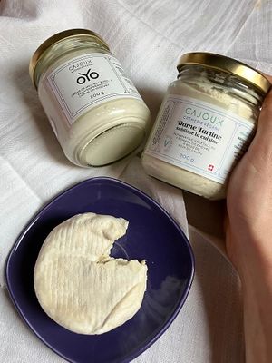 Vegan Greek Yogurt & Goat Cheese alternative at Cremerie Vegane in Geneva