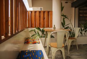 outside seating at Tambake in Praia