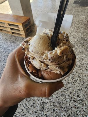 Peanut straciatella and bajadera at Sladoledarna in Koper