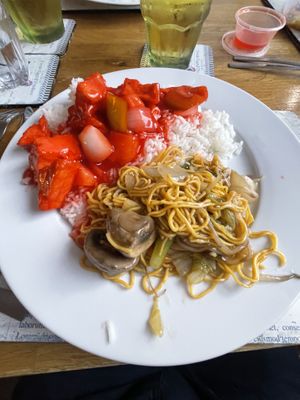Sweet and sour tofu & mixed vegetable chow mein  at Magic Wok in Windermere
