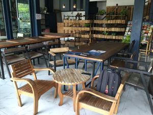 indoor seating  at Sri Chiang Yeun House in Chiang Mai