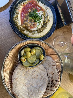 hummus and pita #Veganuary at Shouk in Drumcondra