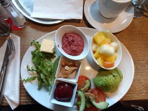 Vegan breakfast at N.i.L in Arkaden