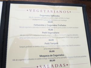 Menu vegetariano at Petit Gourmet in Penedo