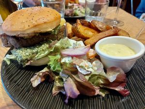 Mushroom Burger with pesto (yummy!) at L'Embargo in Toulouse