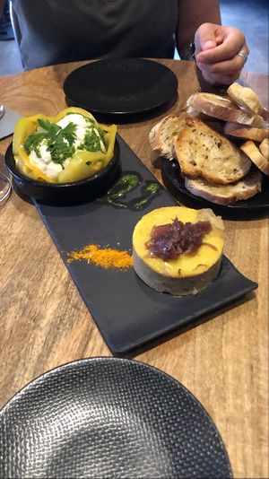 Mozza et faux gras  at L'Embargo in Toulouse