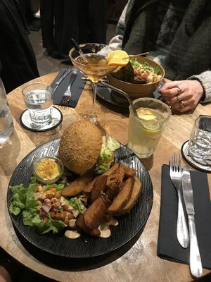 Burgers  at L'Embargo in Toulouse