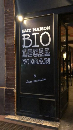 Véritable bistrot local et cuisine de saison  at L'Embargo in Toulouse