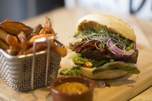 Burger Forestier at L'Embargo in Toulouse