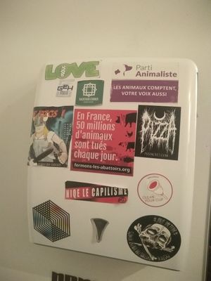 In the toilet , the stickers at L'Embargo in Toulouse