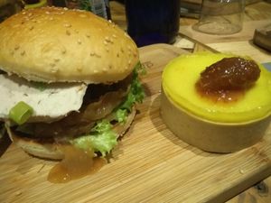 Closer picture at L'Embargo in Toulouse