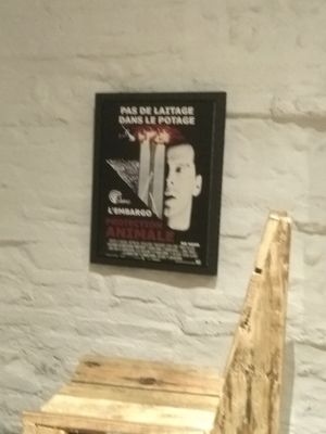 Inside at L'Embargo in Toulouse