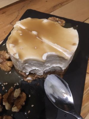 Cheesecake at L'Embargo in Toulouse