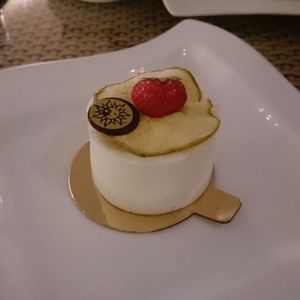 Vegan cake.

Photo by: Irena Č. on Facebook at Cafe Central in Portoroz