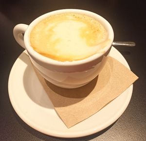 Café moca negro (con leche de soja y sirope de chocolate apv). at Santa & Co in Santander