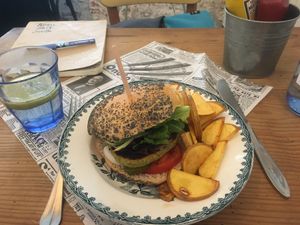 Vegan veggie burger - no fuss at Santa & Co in Santander