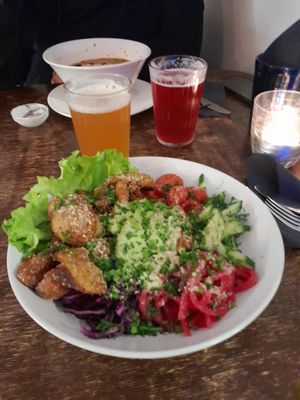 Kebab bowl at Mazā Terapija in Riga