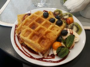 GF vegan waffle at Mazā Terapija in Riga