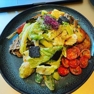 Vegan autumn salad at Azur - Four Seasons Hotel in Tunis