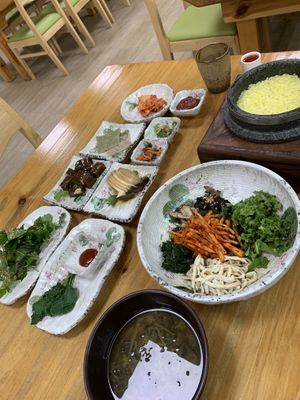 Stone pot bibimbap at Mountain Veg Table in Gangreung