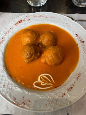 Veggie “meatballs” at Garibolo in Bilbao