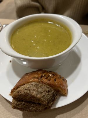 Crema de verduras  at Garibolo in Bilbao