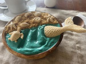 Spirulina ocean smoothie bowl   at Luca Loko in San Juan Siquijor