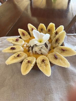 Mango bowl  at Luca Loko in San Juan Siquijor