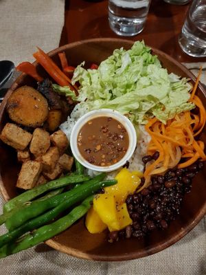 Buddah bowl at Luca Loko in San Juan Siquijor