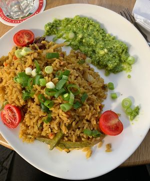 Makkaronische Reispfanne mit Minzdip   at Kupferle in Ravensburg