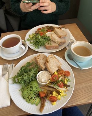 Tofu scramble at Jaskolka in Warsaw