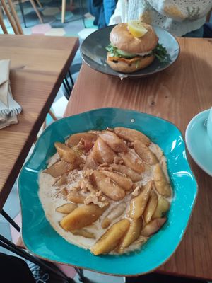 Lazy vegan at Jaskolka in Warsaw