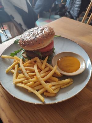 Burger at Jaskolka in Warsaw