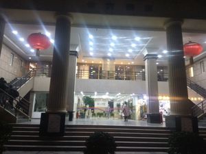 Building. Restaurant is on first floor. at Suhe Vegetarian Lifestyle in Beijing