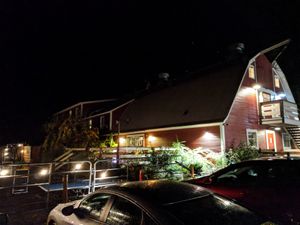 Outside seating at Zenbarn in Waterbury Center