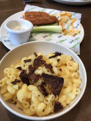 Cheesey mac with vegan bacon  at Veggie Grill in Chicago
