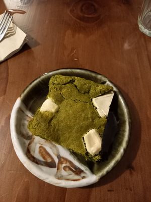 Vegan matcha blondie 🍵👌 at Ippuku Tea House in York