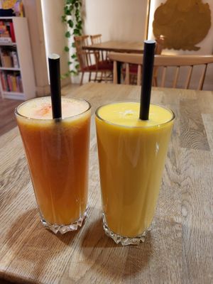 Mixed juice and Vegan mango lassi. at Bhajan Cafe in Krakow