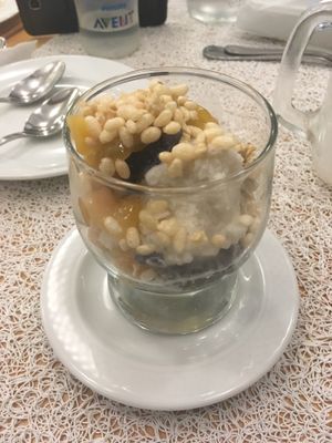 Not really 100% as they serve halo-halo with purple yam (contains condensed dairy milk) at Live Life  in Cebu