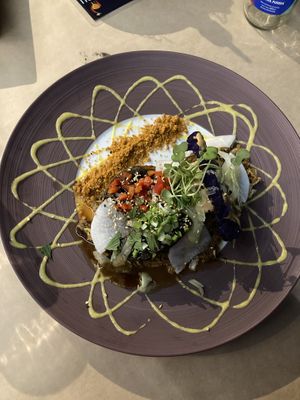 Llama Thai entree   at De La Llama in Quito