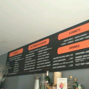 Menu at Munkeechops Gafe in Brighton