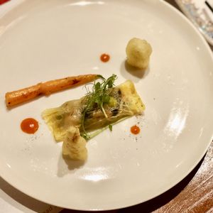 Mushroom Dumpling with Spicy Sauce, Zucchini Flower Tempura at Ganglamedo Vegetarian Cuisine in Central Singapore