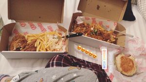 Chicken strips and chips at Oowee Diner in Bristol