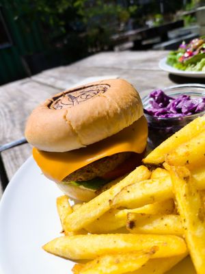 Best burger ever at Rockaway Cafe in Temple Cloud