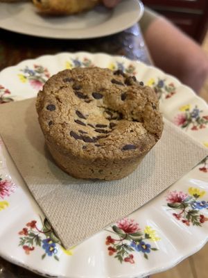 The only vegan option available, the chocolate chip cookie 🍪 🌱  at Lilies Garden in Tenerife