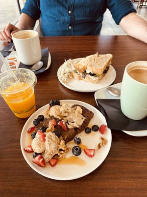 Portobello Sandwich (half of it is still eaten;) ) and the most delicious bread pudding. ⭐️  at Y'not Organic in Pismo Beach