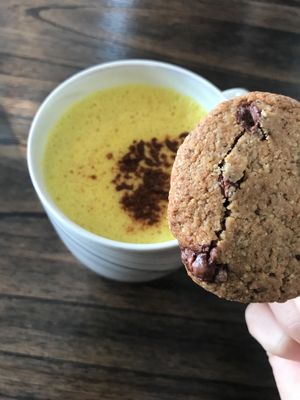 Turmeric latte and GF chocolate chip cookie at Y'not Organic in Pismo Beach
