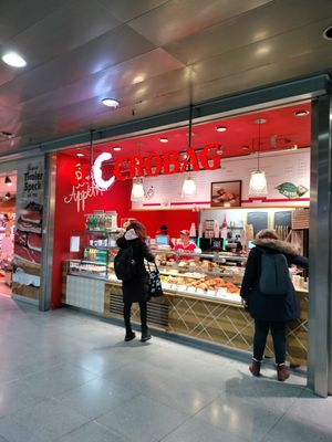 Front at Le Crobag in Innsbruck